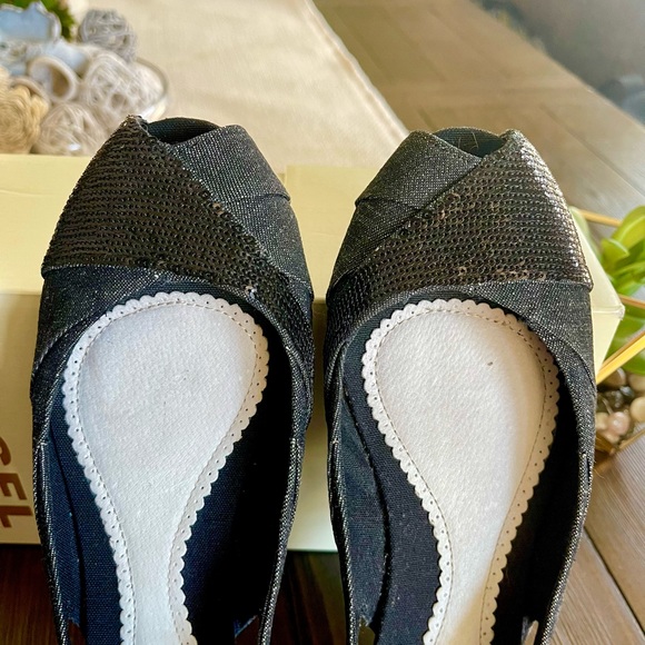 Diesel 1978 Women’s Water Lily Sandals - Picture 7 of 14